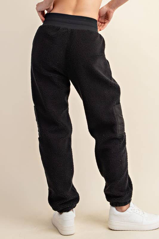Sunday Morning - Wholesale Lounge Sweatpants/Joggers - Women's - P236337 RELAXED FIT MICRO SHERPA CARGO SWEATPANTS2
