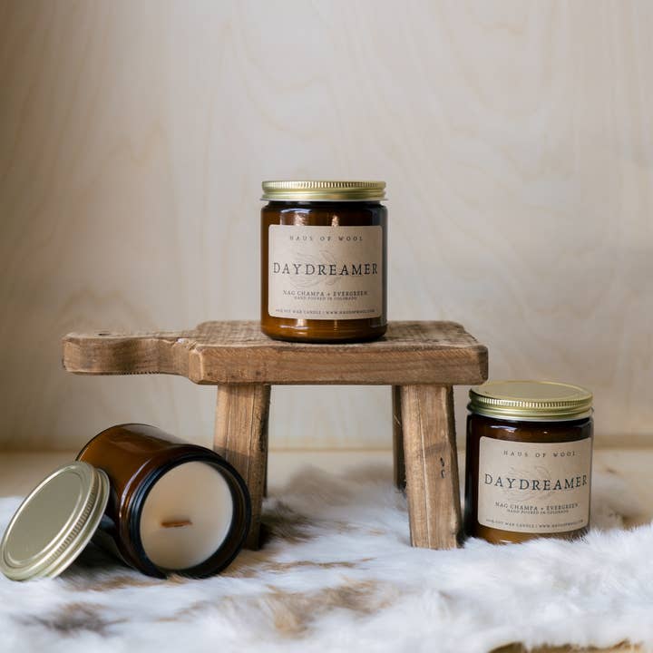 Haus of Wool - Vendita all'ingrosso Candela in vasetto - Candela stoppino in legno di cera di soia Nag Champa + Evergreen1