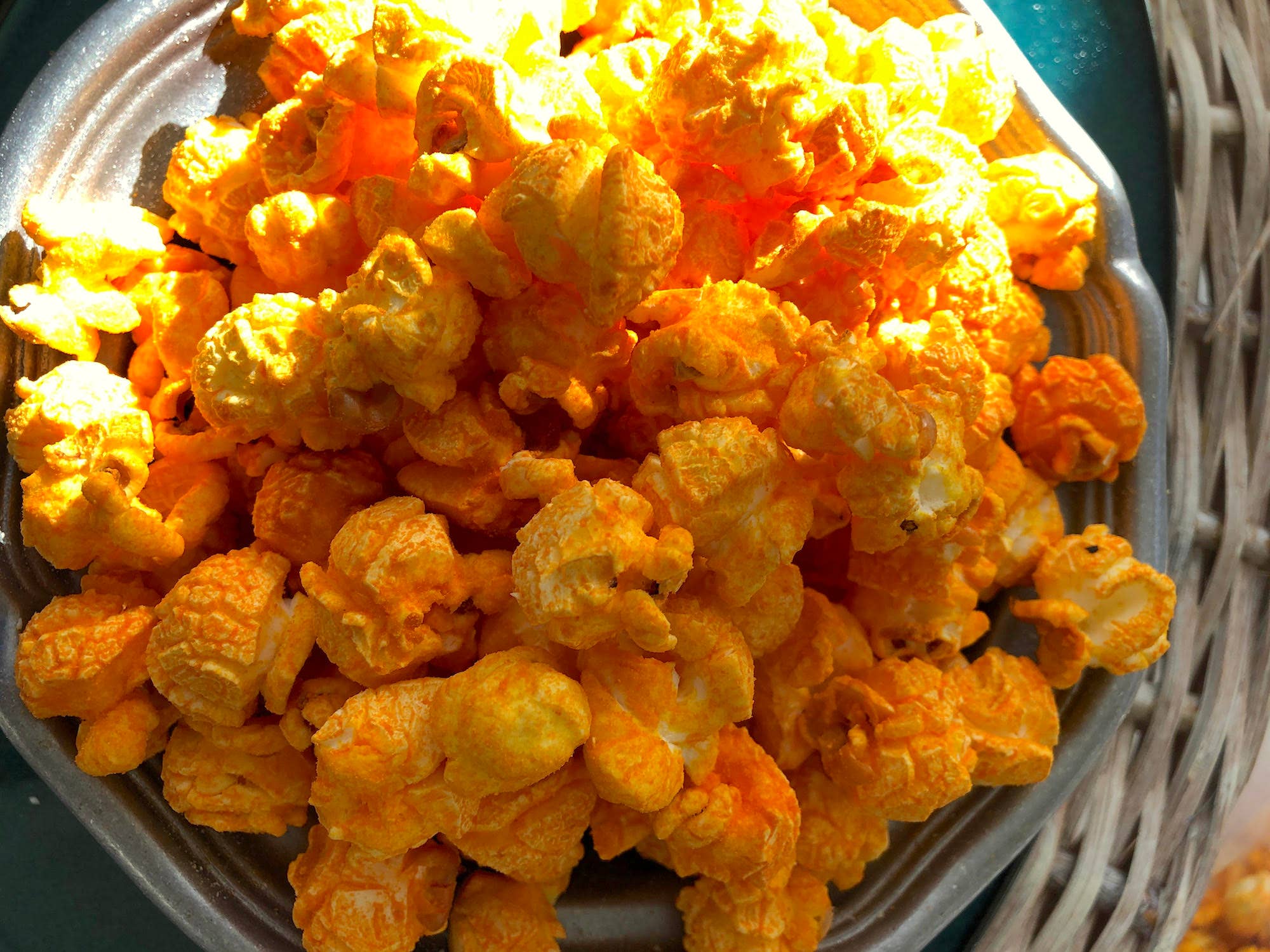 Colorado Kernels - Wholesale Popcorn - Bacon and Cheddar Popcorn1