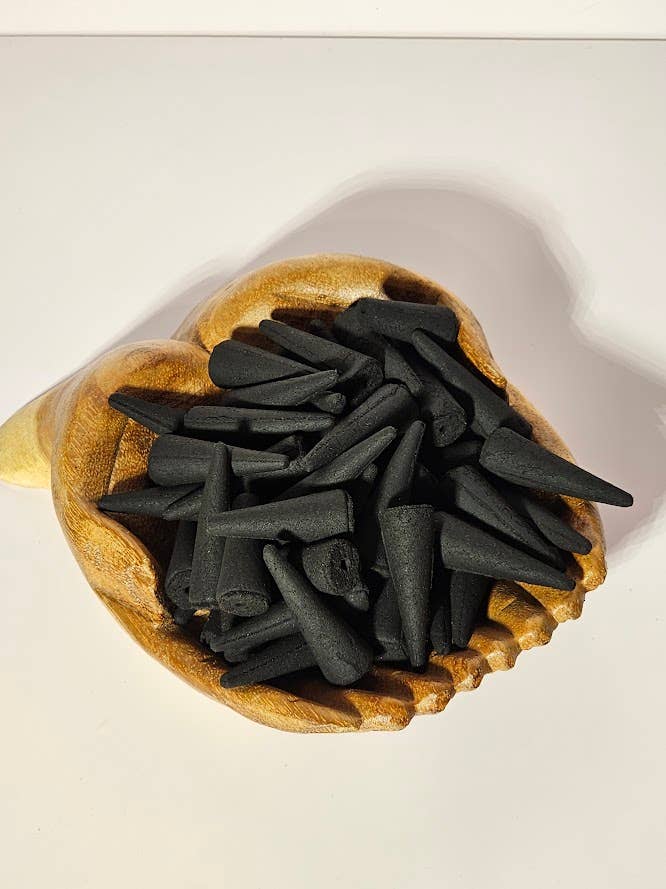 Saltroot Apothecary – Großhandel Räucherwerk – Handgetauchte 2" Rückfluss-Räucherkegel im Verpackungspack2