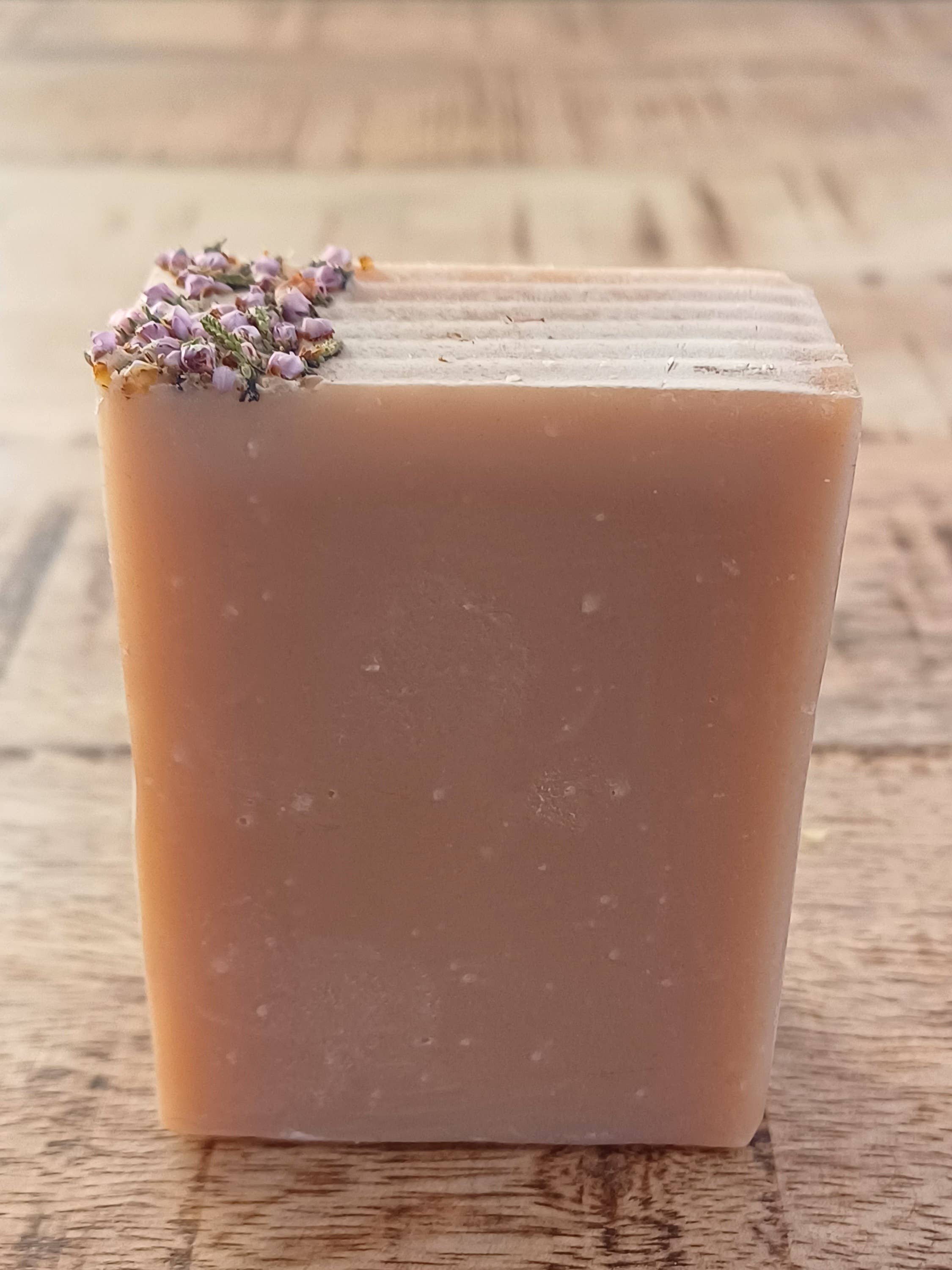 bulle de lagon - Wholesale Bar Soap - Tiare Flower Soap1