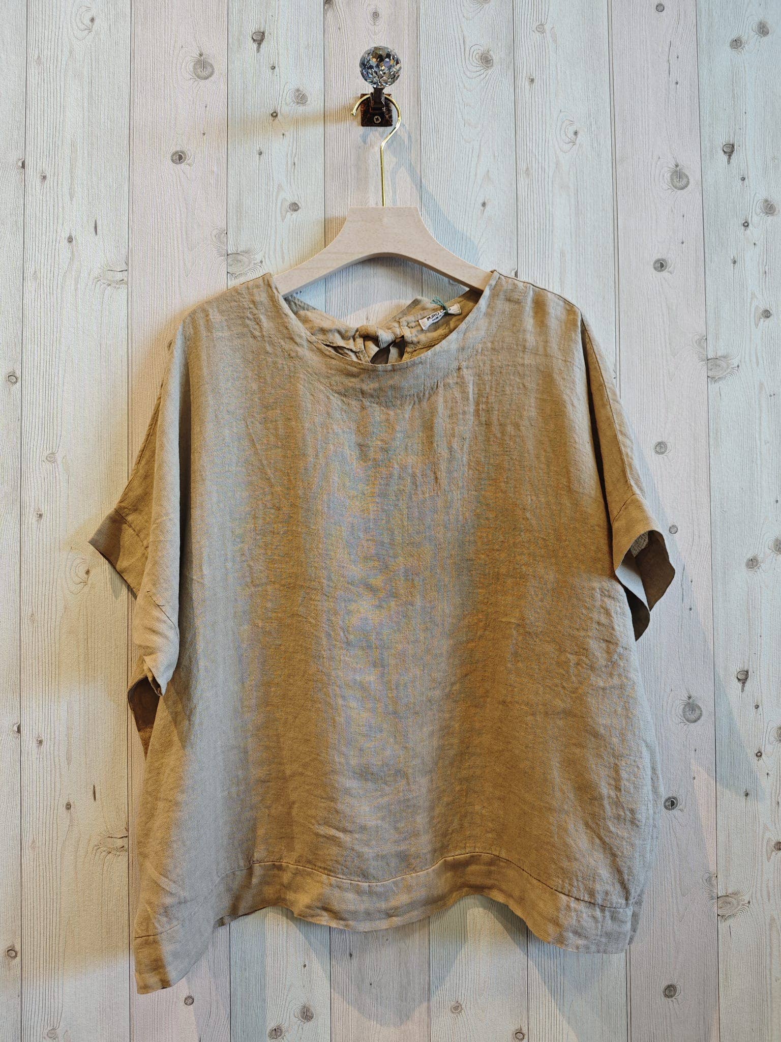 Linen & More - Wholesale Blouse - Dames - REF 17831 Linnen blouse met korte mouwen en strikdetail5