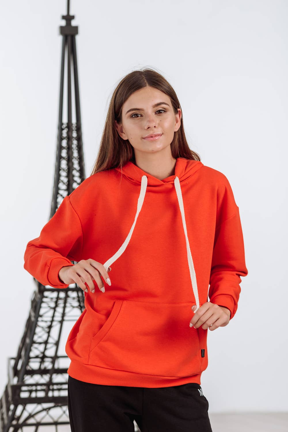 Azuri - Vendita all'ingrosso Felpa con cappuccio - Donna - Felpa oversize arancione Azuri con cappuccio