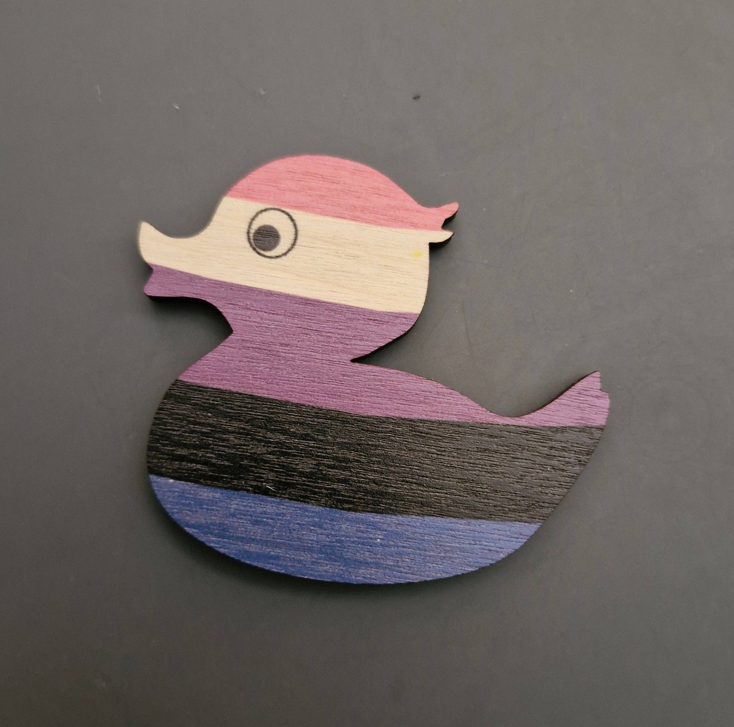 Dukki Gifts – wholesale Magnet – Pride flag duck shaped LGBTQIA+ wooden fridge magnets12