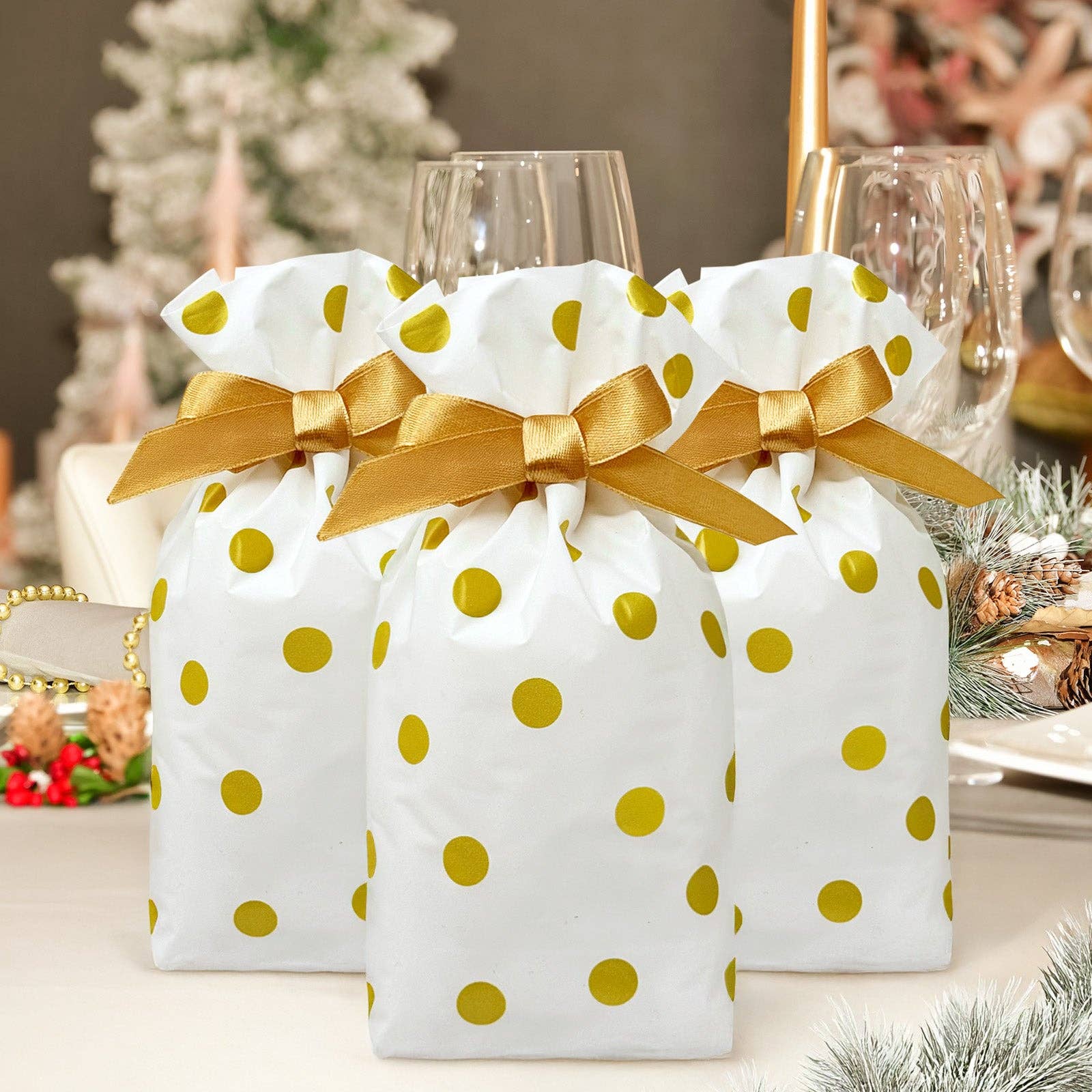 Wrapables.com - Wholesale Party Favor Bag/Box - Wrapables Gold Dots Drawstring Treat Bags (50pcs)4