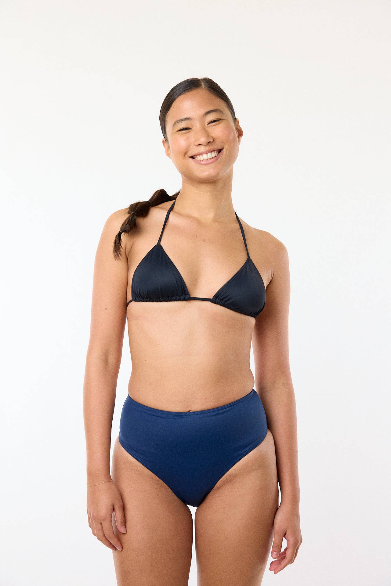 Smoon – Großhandel Bikini-Unterteil – Damen – Formgebender Menstruations-Badeanzug für mittleren Fluss7