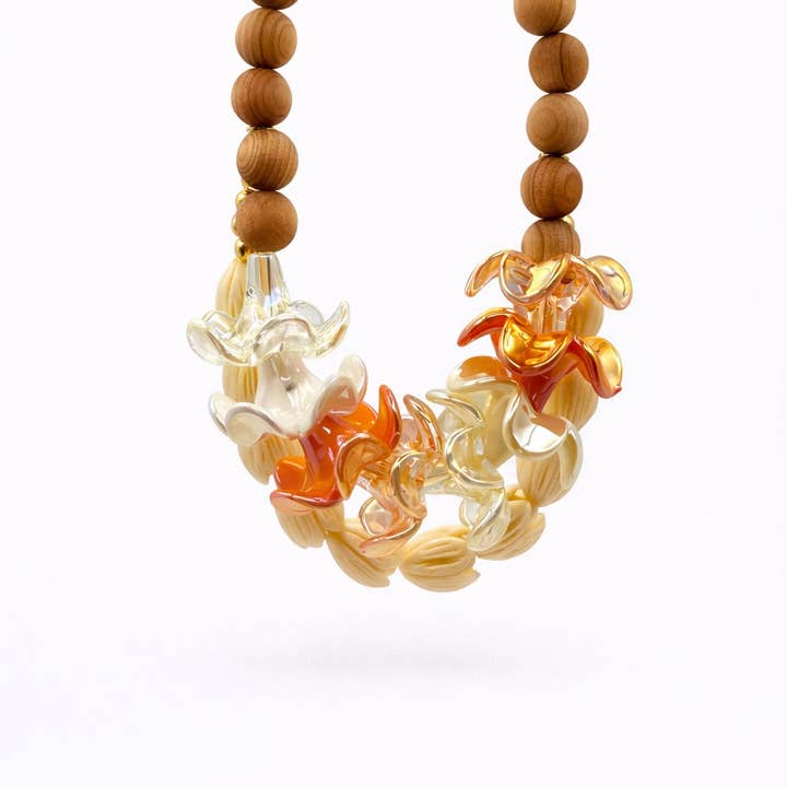 Leo & Lei - Wholesale Car Decorative Charm - Unisex - Puakenikeni Car Lei – Handmade Car Mirror & Auto Accessory1