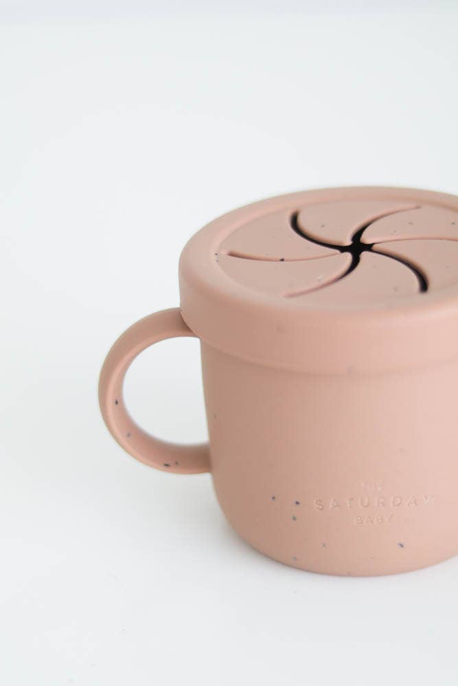 The Saturday Baby - Vente Boîte à goûter - Enfant et bébé - Gobelet à snack en silicone The Saturday Baby6