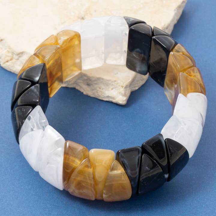 Bracelet en perles de résine marbrée mélangée pour la vente par The Looks by Fame Accessories