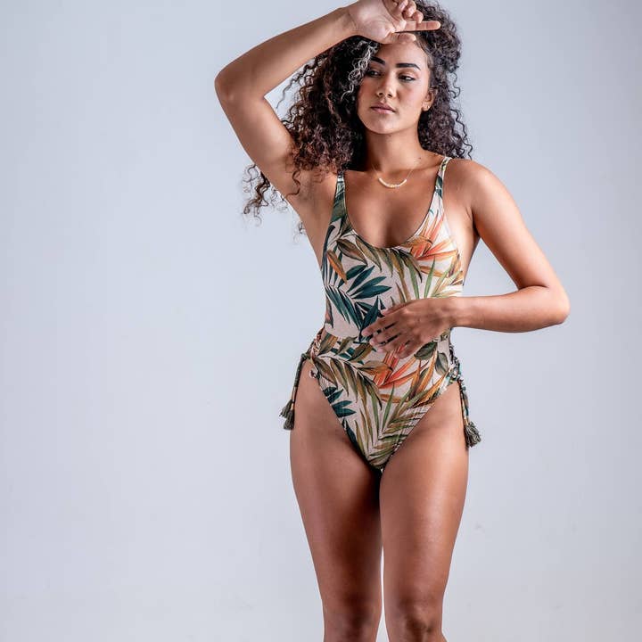 Maillot de bain une pièce botanique biodégradable noué sur le côté et autres tendances Résultats pour maillot bain brésilien en vente B2B. Retours gratuits et paiement à 60 jours sur Faire sur Faire.