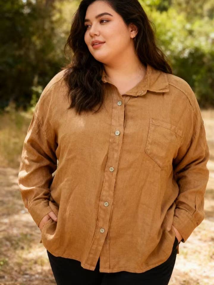 Leinenhemd in Übergröße REF. 5656 für den Großhandel von Lea & Luc - Grandes Tailles