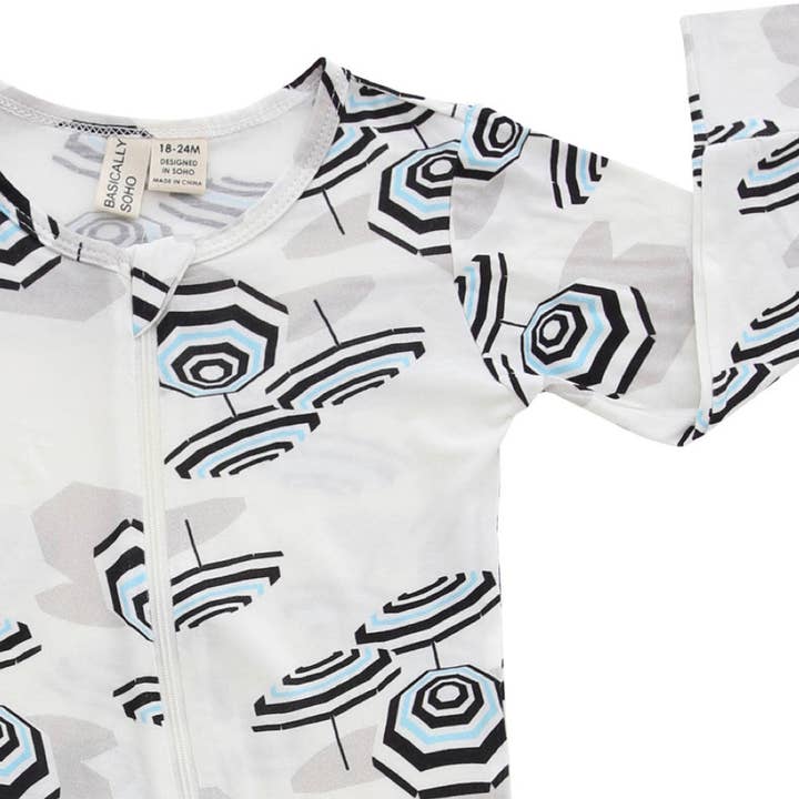 Combishort zippé dans la signature Beach Club pour la vente par Basically Soho