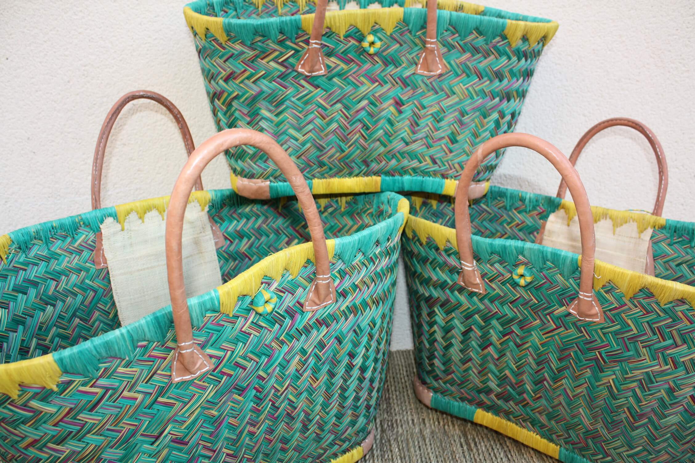 Boutique Huléti - Wholesale Grocery/Shopping Bag - Madagascar Shopping Basket - Turquoise & Yellow - Handwoven Tote Bag Wicker Rattan Straw - 3 sizes available -4