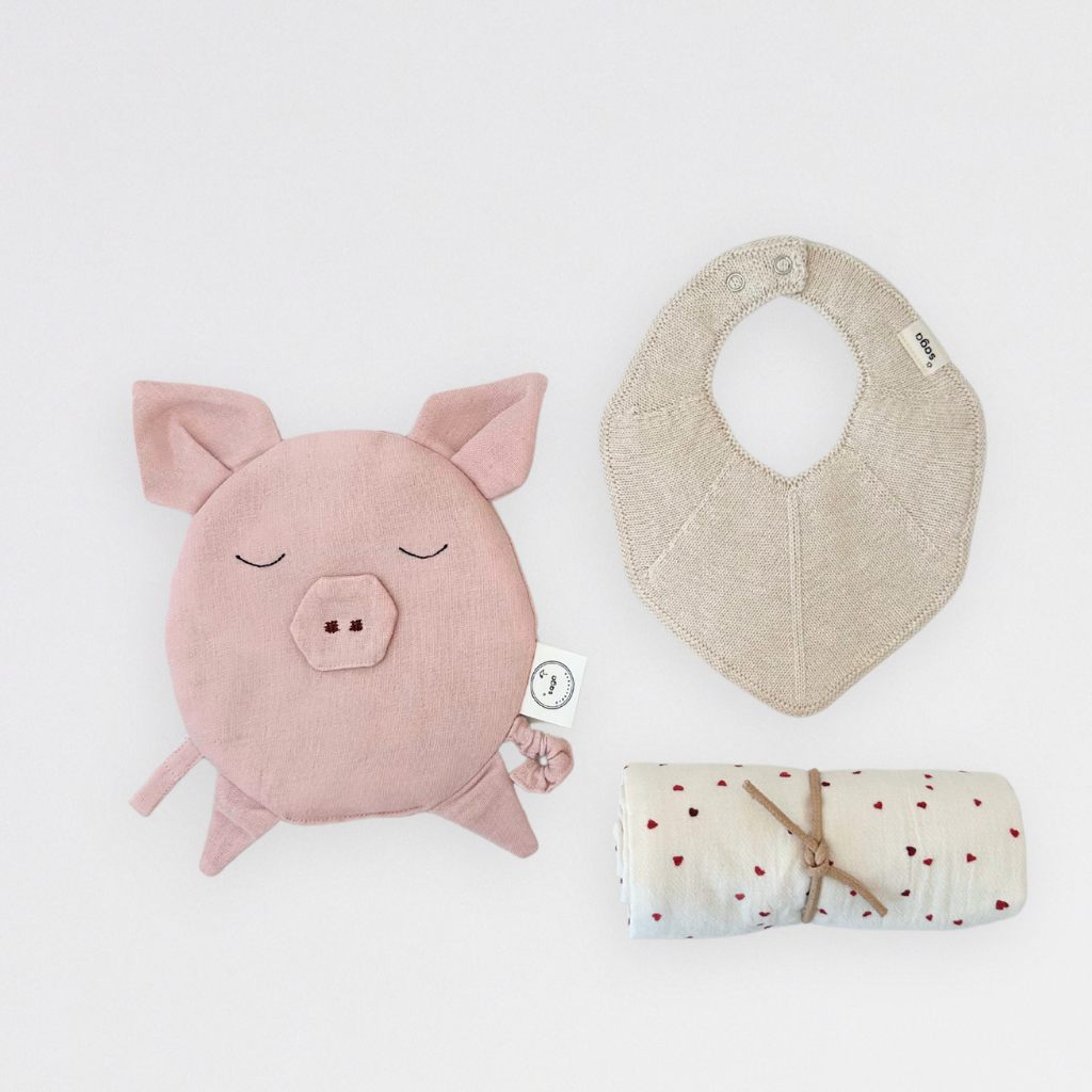 Saga Copenhagen – wholesale New mom gift box/set – Baby Gift Box - Shades of Piglet Pink - Sustainable & Organi2