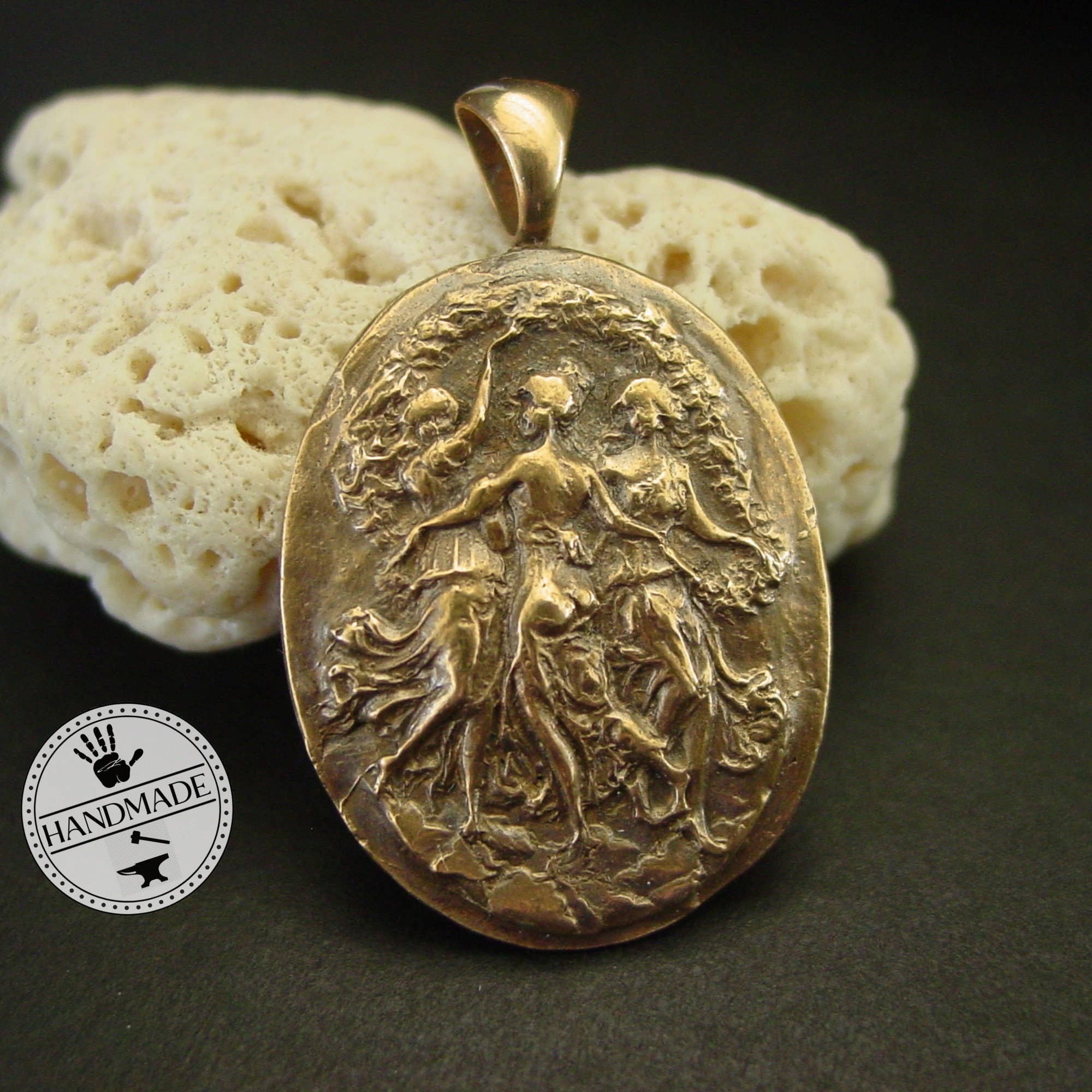 Vis a Vis Jewelry - Wholesale Individual Charm/Pendant - The Three Graces Cameo Pendant1