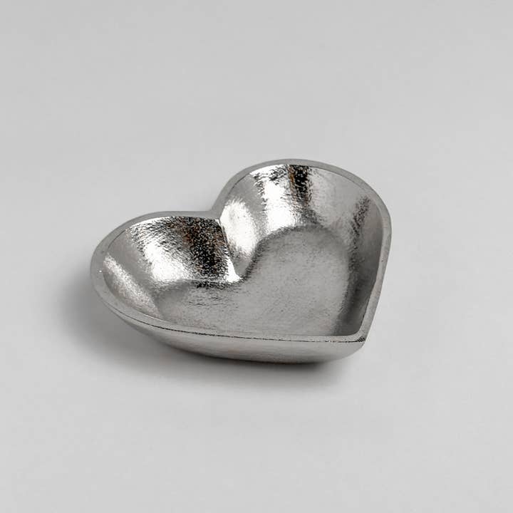 India Handicrafts Inc – wholesale Dekorativt bordsobjekt – Silverhjärta prydnadsskål