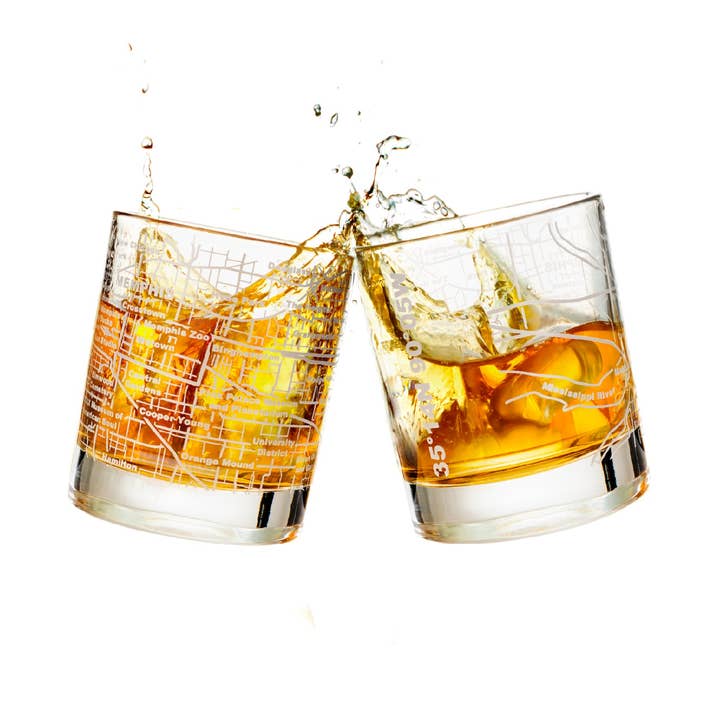 Greenline Goods - Wholesale Cocktail/Liquor Glass - Memphis Etched Street Grid Whiskey Glasses
