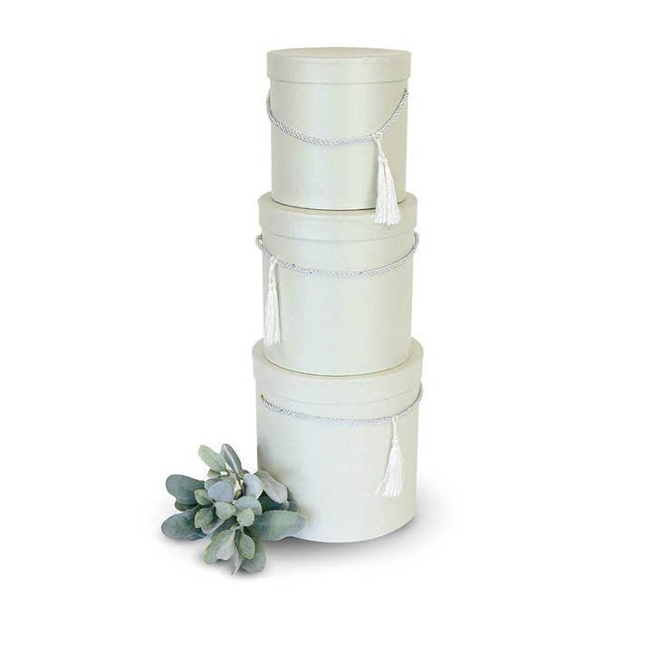 UNIKPACKAGING – wholesale Gift box – Set of 3 Round Flower/Gift Boxes with Tassel Detail3