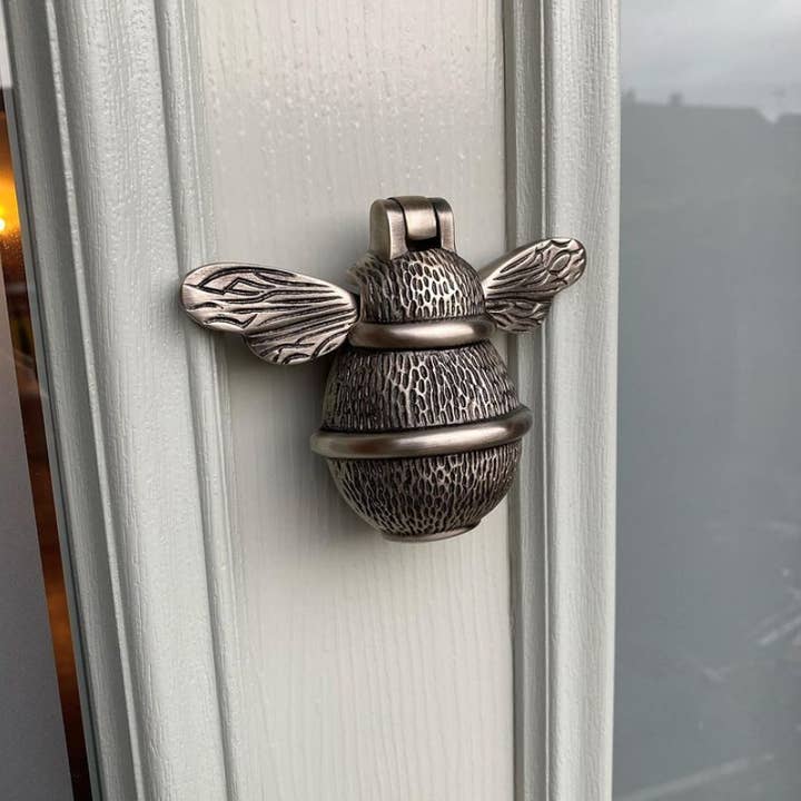 Brass bee – wholesale Knob/pull – Brass Bumble Bee Door Knocker - Pewter Finish