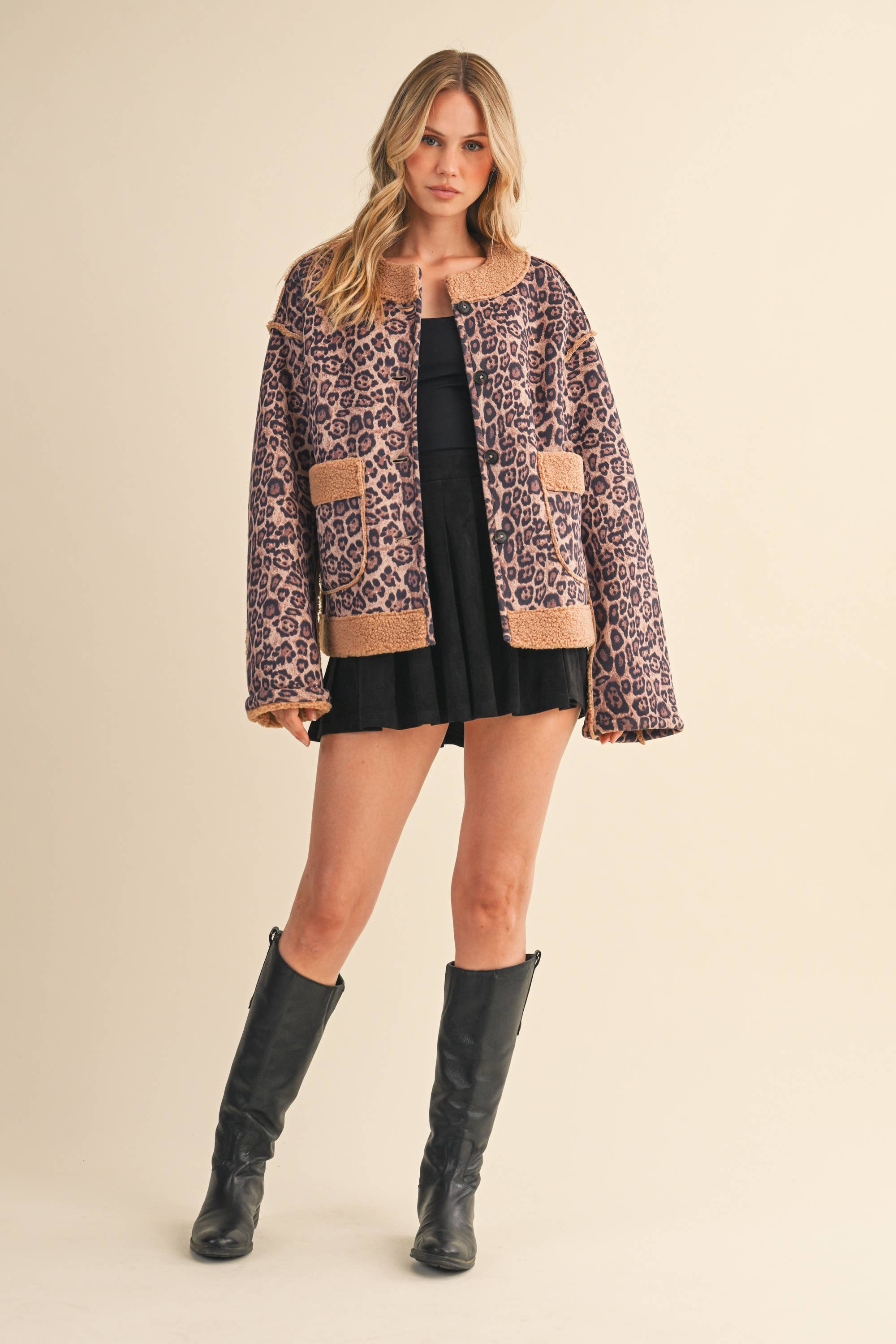 IJ1639 LEOPARD REVERSIBLE TEDDY LEOPARD QUILTED JACKET for wholesale on Faire7