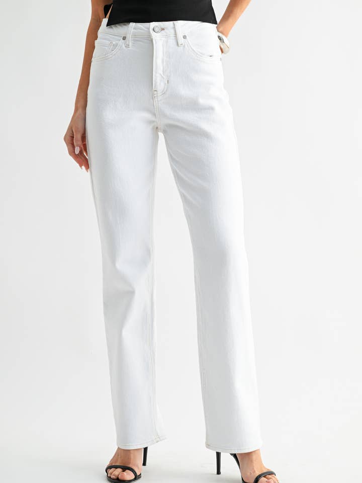 BP529J - OFF WHT - Medelhög Stovepipe Rak Ben för wholesale av JUST BLACK DENIM