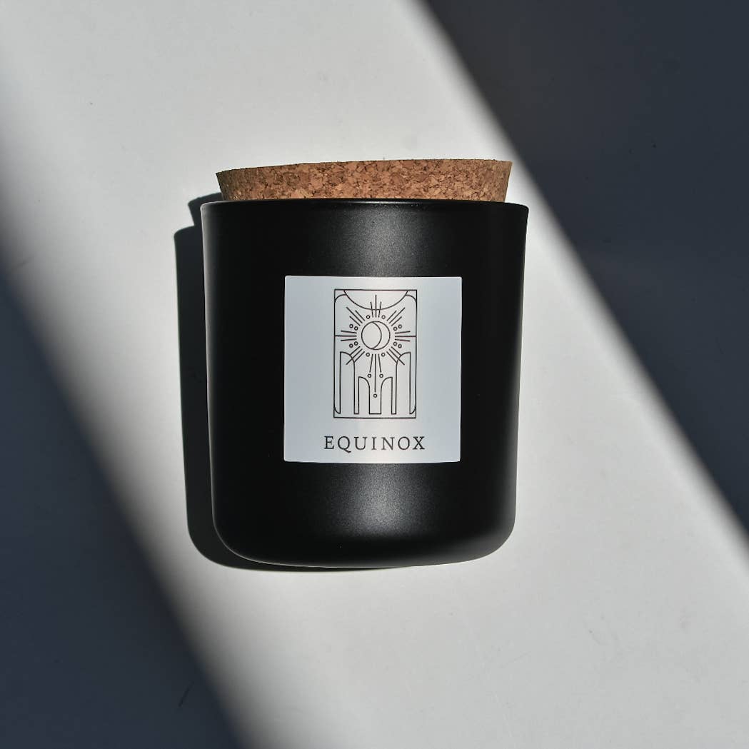 Herland Home – wholesale Burkljus – Equinox Tumbler Candle i svart glas+kork