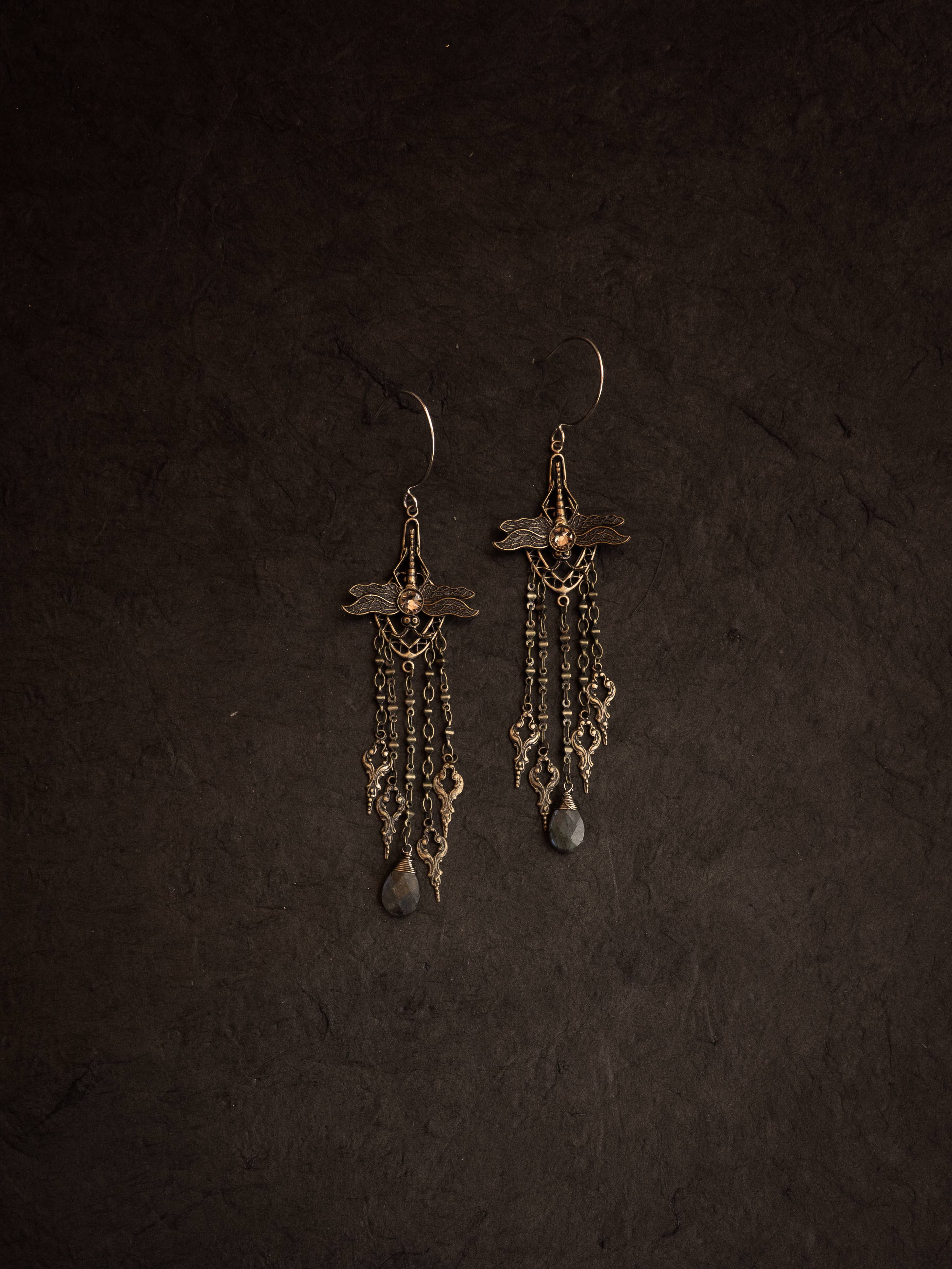 Trollbinde – Brincos de argola por atacado – Brincos Candelabro com Pendente de Libélula0