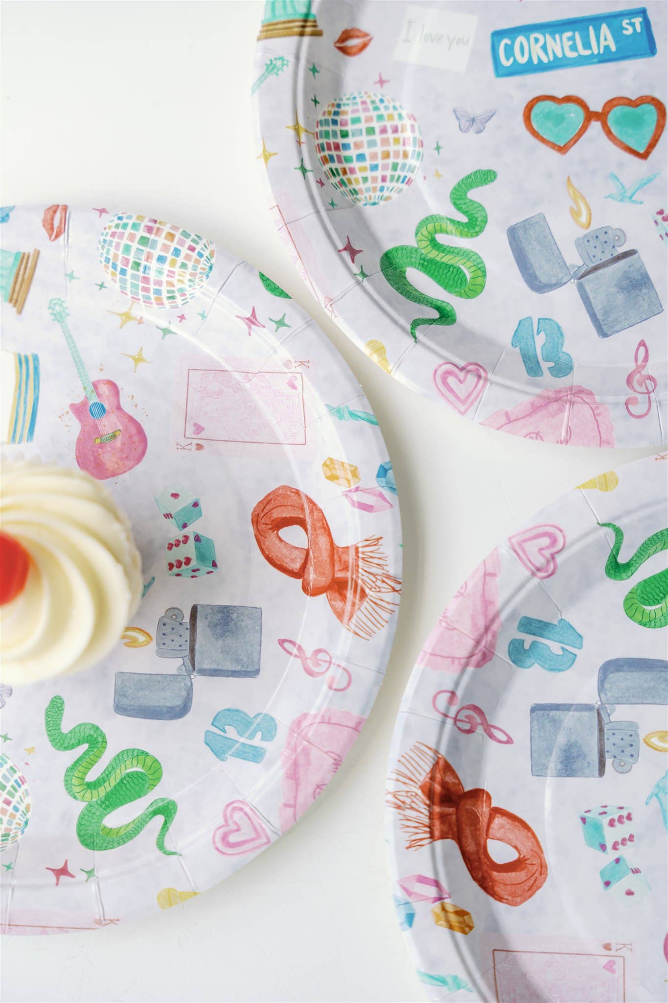 Gracefully Made Art - Wholesale Disposable Plate - Eras Paper Plate Pack4