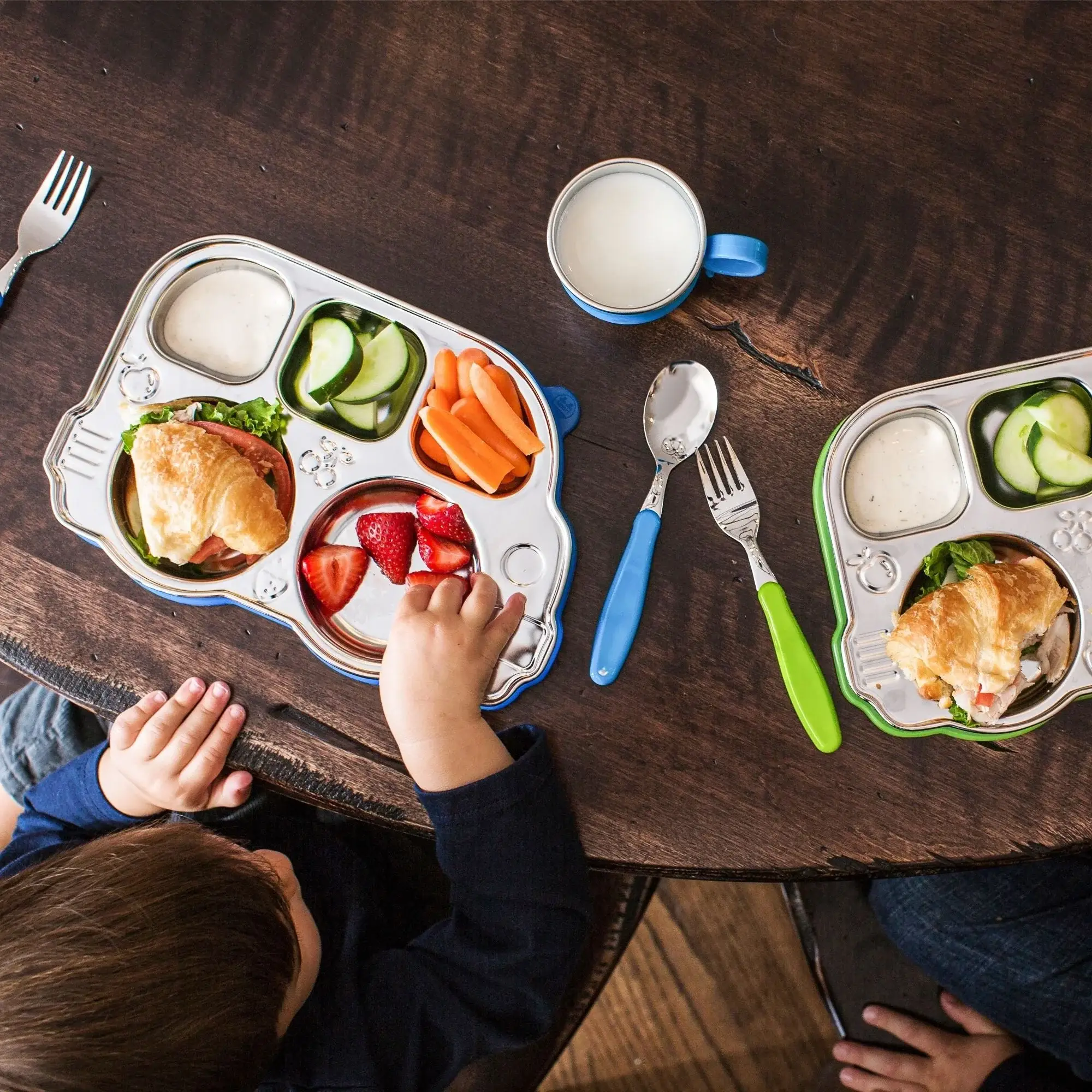 Innobaby on Faire – wholesale Dinner plate – Kids & Baby – Stainless Steel Divided Plate in Fun Kid-Friendly Bus Shape11