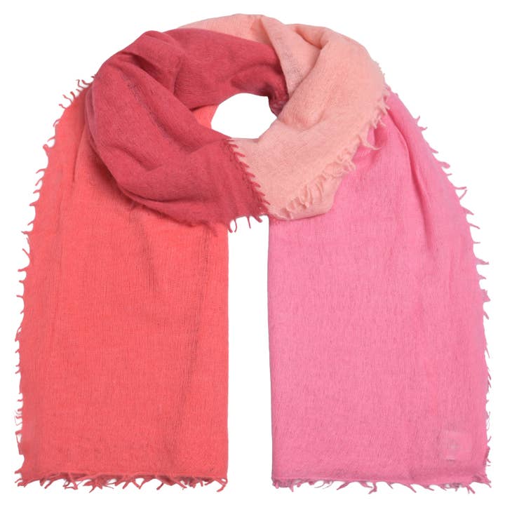 Kashmirhalsduk Liv-cs med sömnad i korall för wholesale av cute stuff GmbH