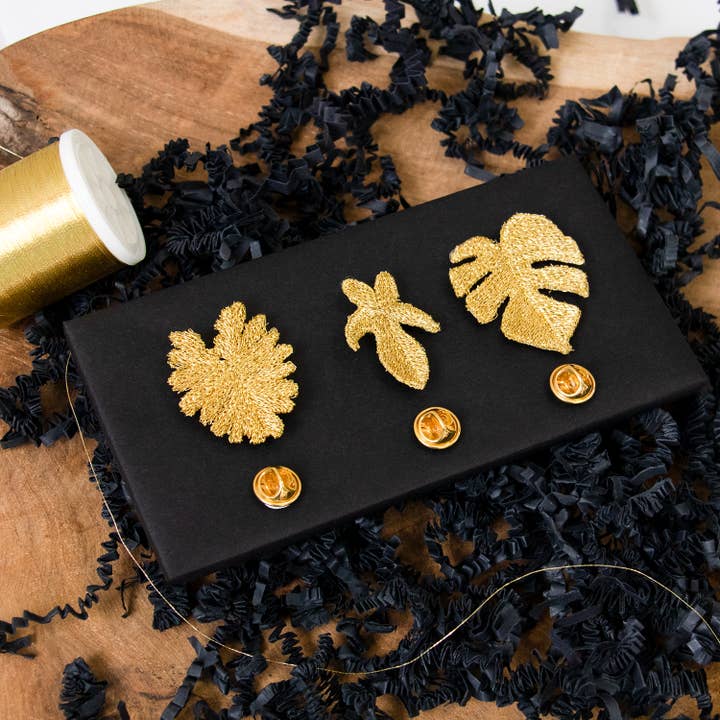 Botanopia - gifts , decor and cards for plant lovers - Wholesale Brooch - Golden Embroidered Brooches - 3 tropical leaves (Aroids)3