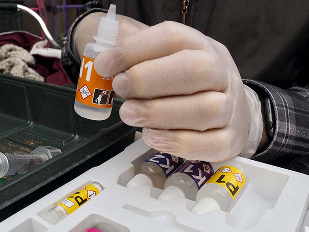 JARDIN Y NATURA OUTDOOR & GARDEN PRODUCTS SL - Vente Outil de jardinage - Kit d'analyse du sol - SOIL LAB1