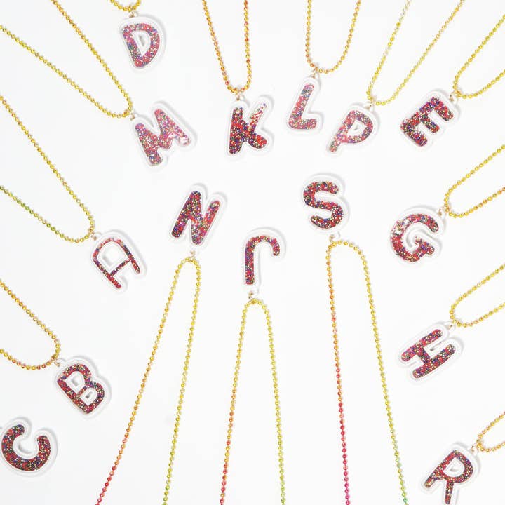 Initialkedja Pärlskakare Barn Kort Halsband för wholesale av Designature New York