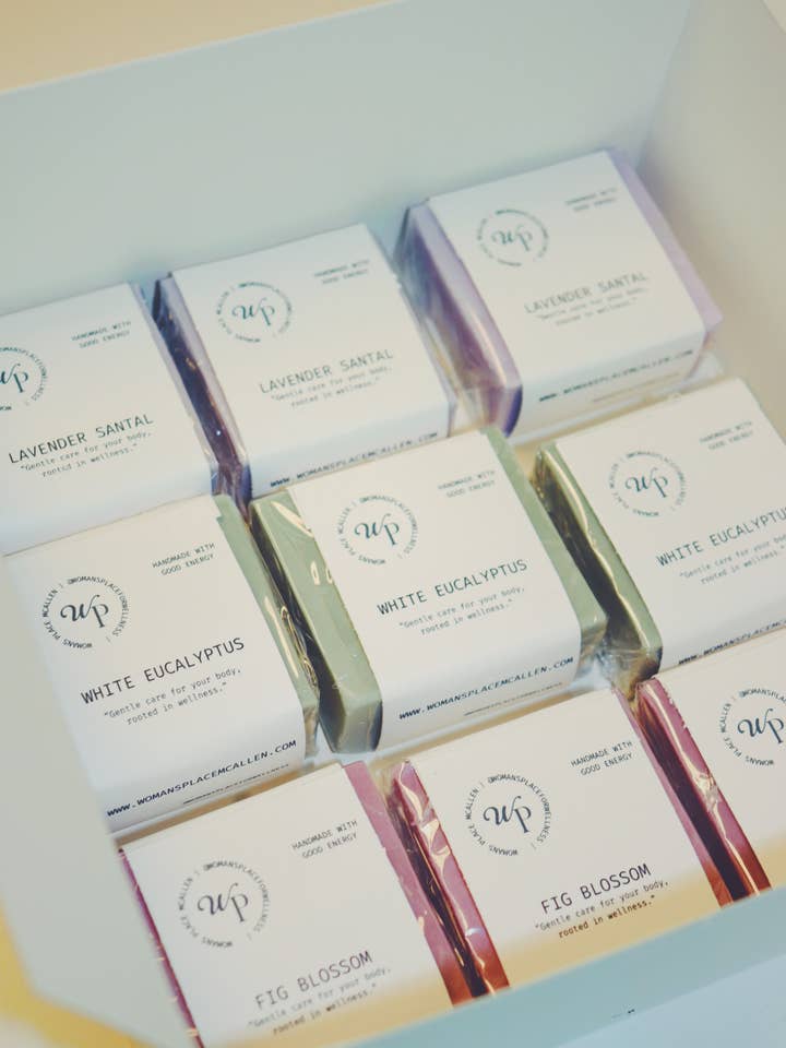 Skræddersyede sæbebarer i fuld størrelse – Personliggjort til begivenheder og mærker for engroshandel hos The Sage Lab