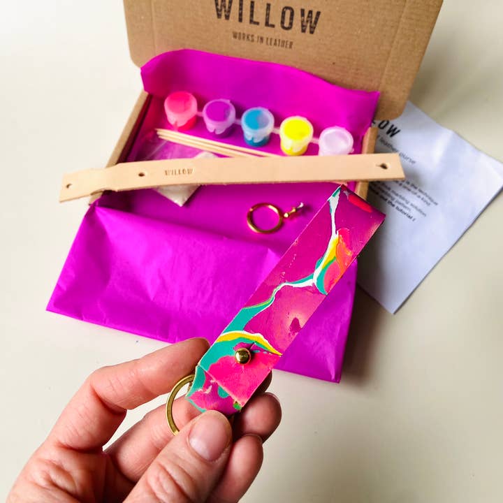 DIY Kit - Marble Your Own Keyring and other Purchase Wholesale make your own keyring. Free Returns & Net 60 Terms on Faire trending on Faire.