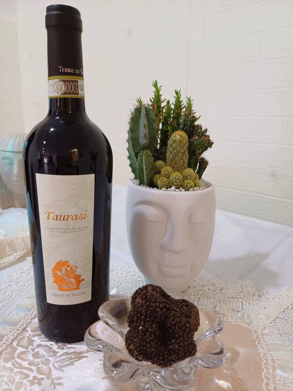 I sapori di una volta s.r.l.s – Saco de presente de vinho por atacado – Taurasi DOCG - Terre di Valter1