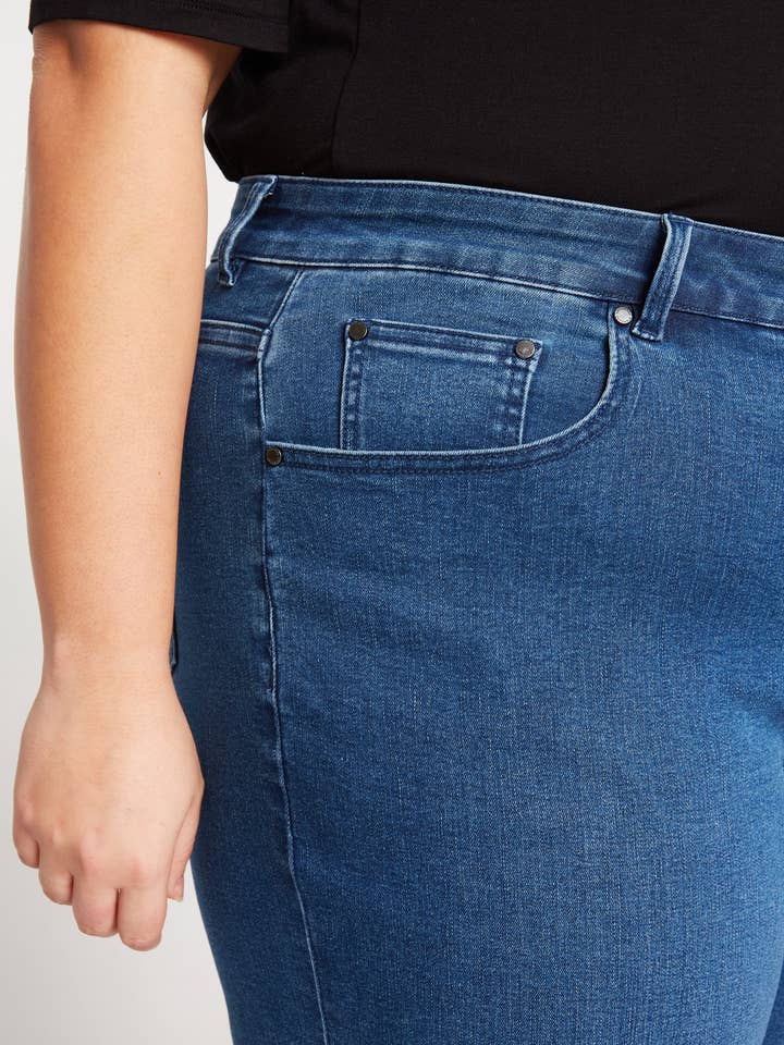 Bae Boyfriend Crop Jeans - True Blue for wholesale on Faire