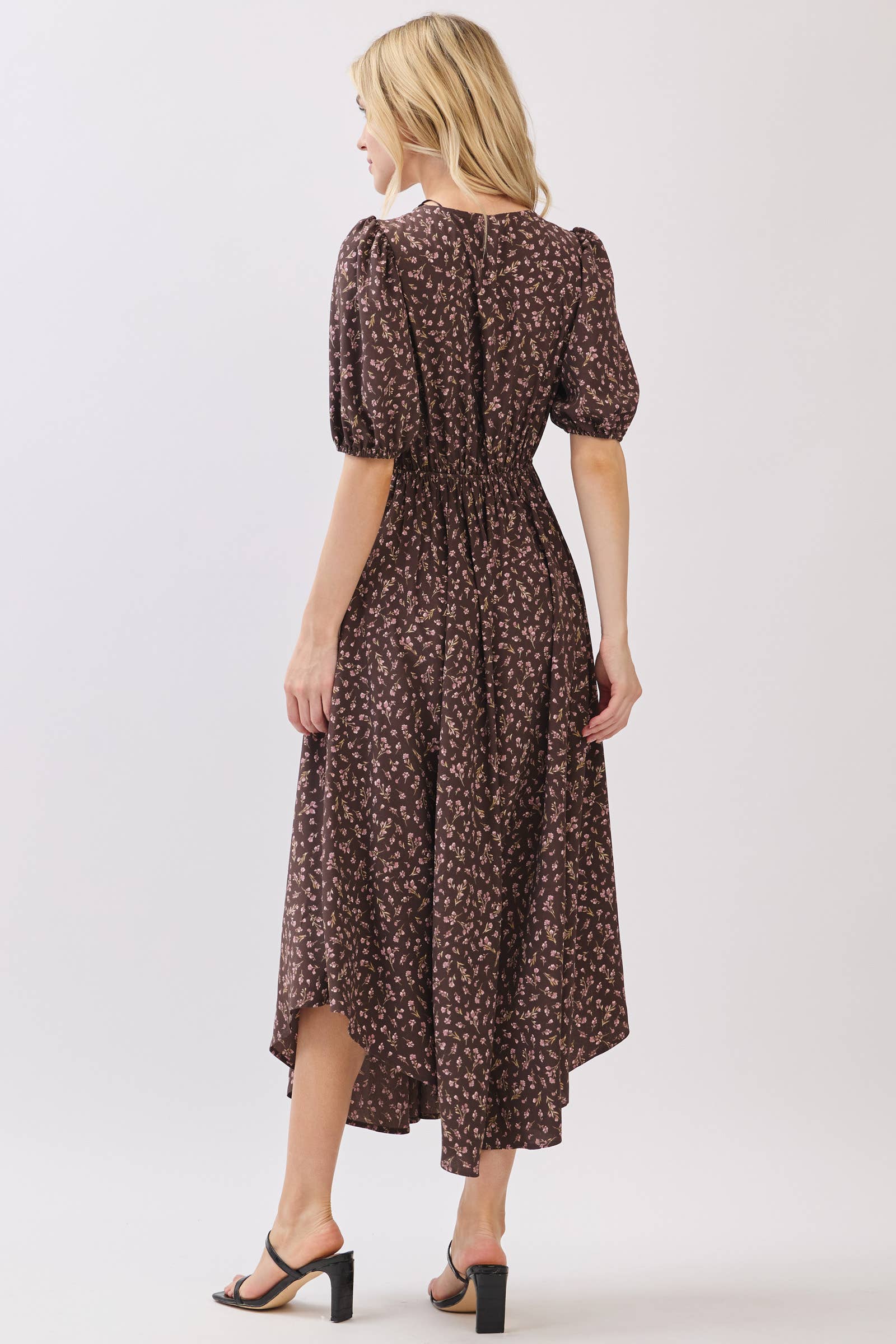 Calista - Vente Robe – femme - ROBE MIDI À MANCHES COURTES AVEC BOUTONS RECOUVERTS - VD6069A11