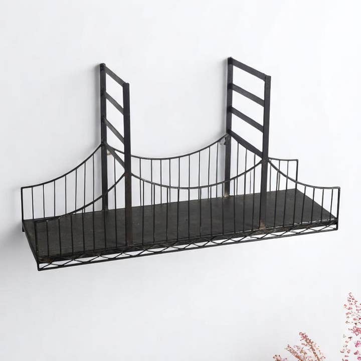Estante decorativo de pared de metal negro de 12" para venta al por mayor de HomeRoots
