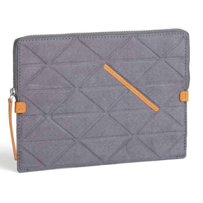 Trigon Sleeve, Medium for wholesale by Taamaa