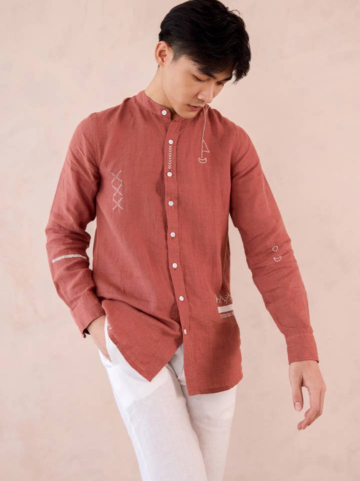 Chemise en lin Nolan pour la vente par Live Linen