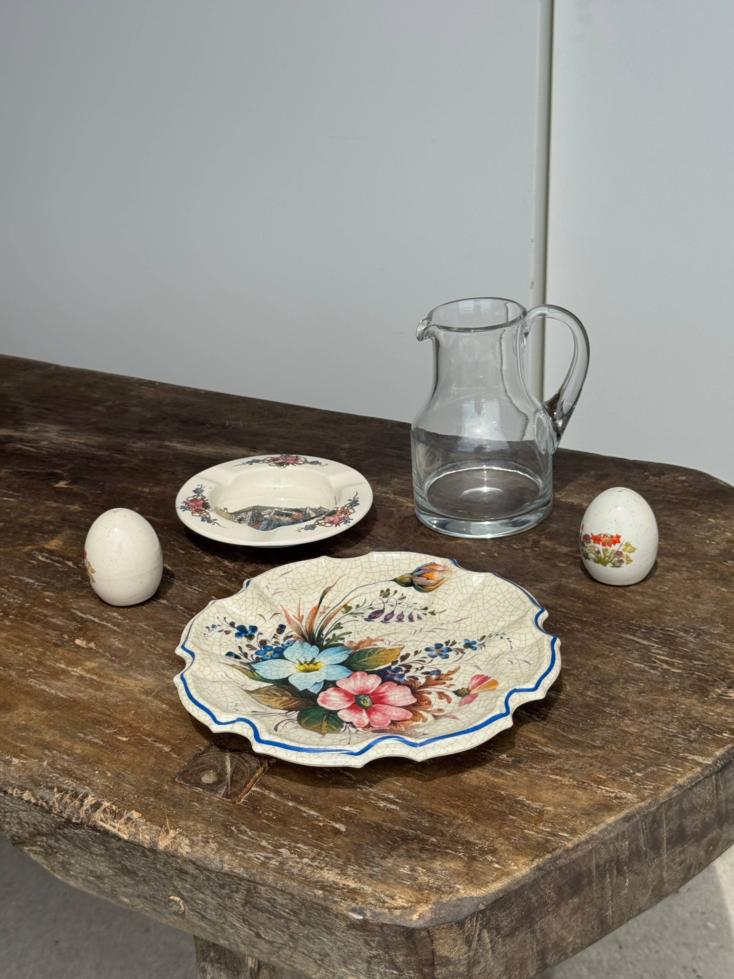 Office Objets - Wholesale Dinner Plate - Trompe-l'œil plastic plate of an antique plate1