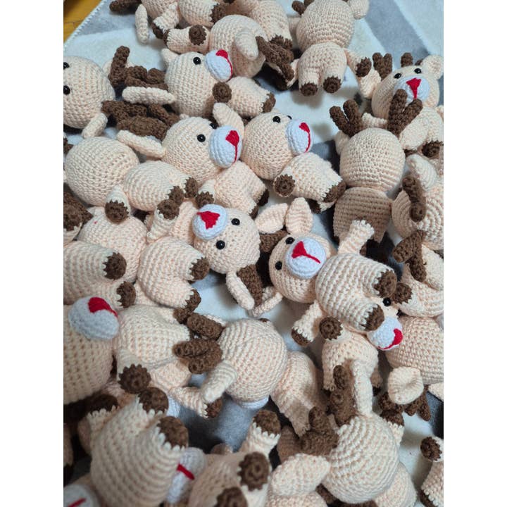Amigurumi-knuffel met gehaakte rendieren voor wholesale door despinacrafting