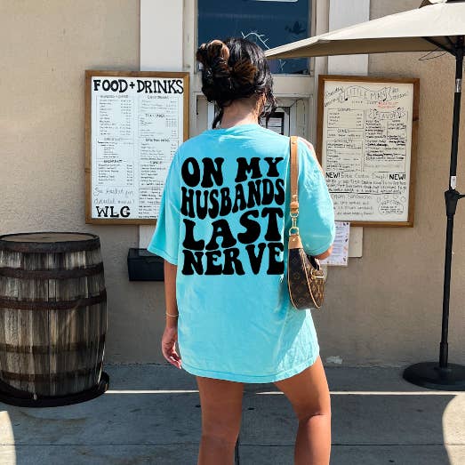 Op de laatste zenuw van mijn man voor wholesale door Southern Backroad Tees LLC