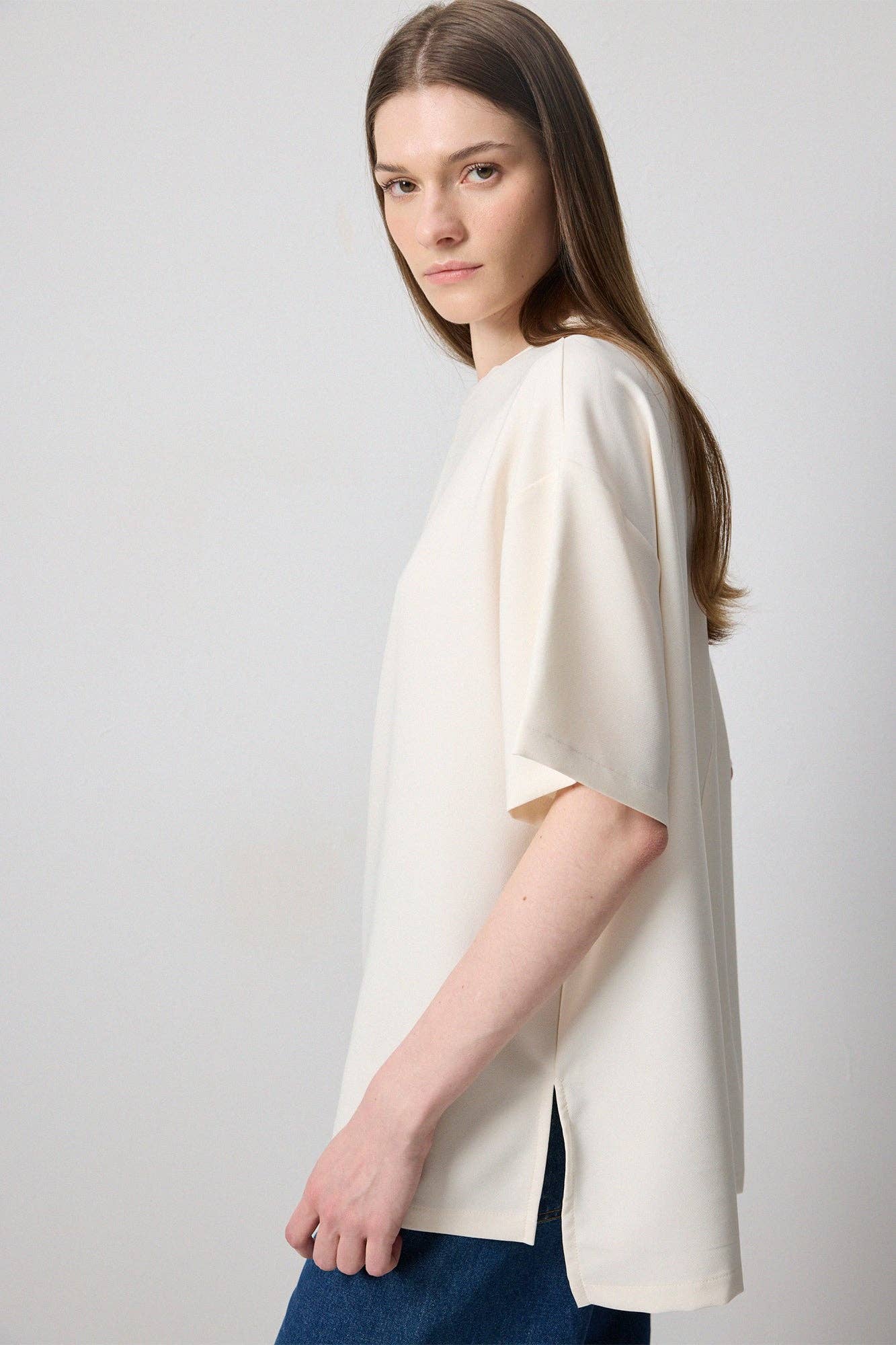 Ecru KURZÄRMLIGES CREPE-T-SHIRT für den Großhandel auf Faire5