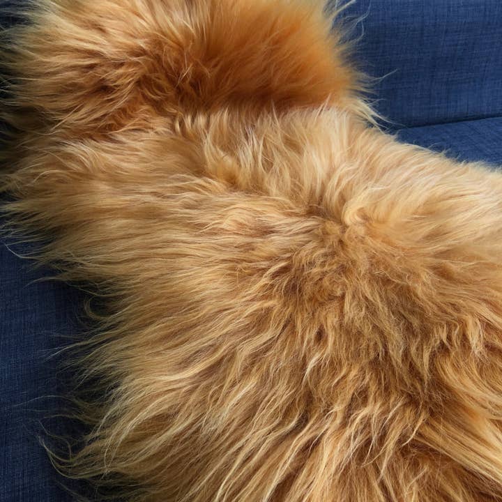 Wildash London - Wholesale Throw Blanket - Icelandic Longhair Sheepskin Throw | Sheep Skin Rug2