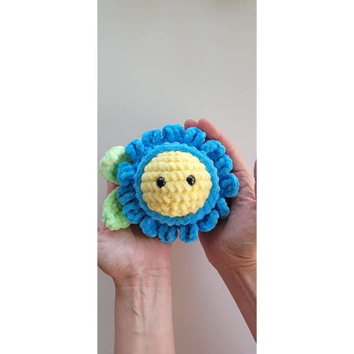 TOMOPOD LLC - Wholesale Stress relief ball/dough - Crochet Mini Stress Ball Buddies Garden, Flowers Crochet3