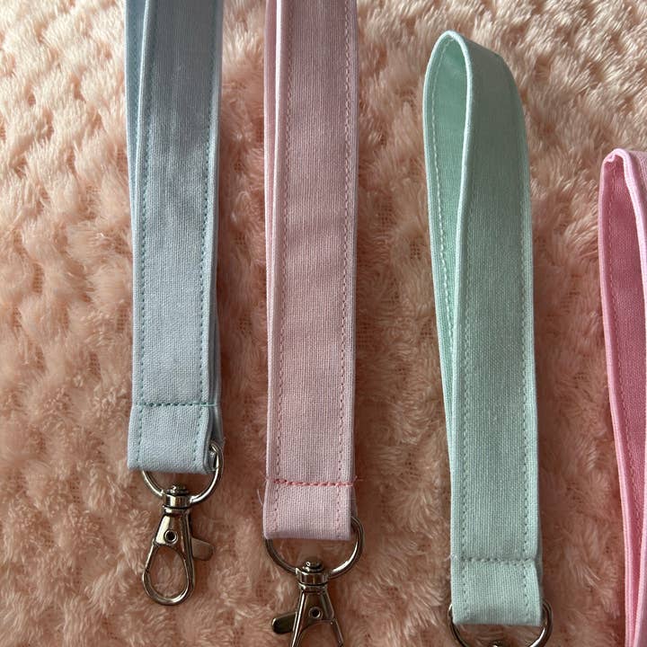 Megan Louise Creations – wholesale Wristlet – Plain colour wristlet6