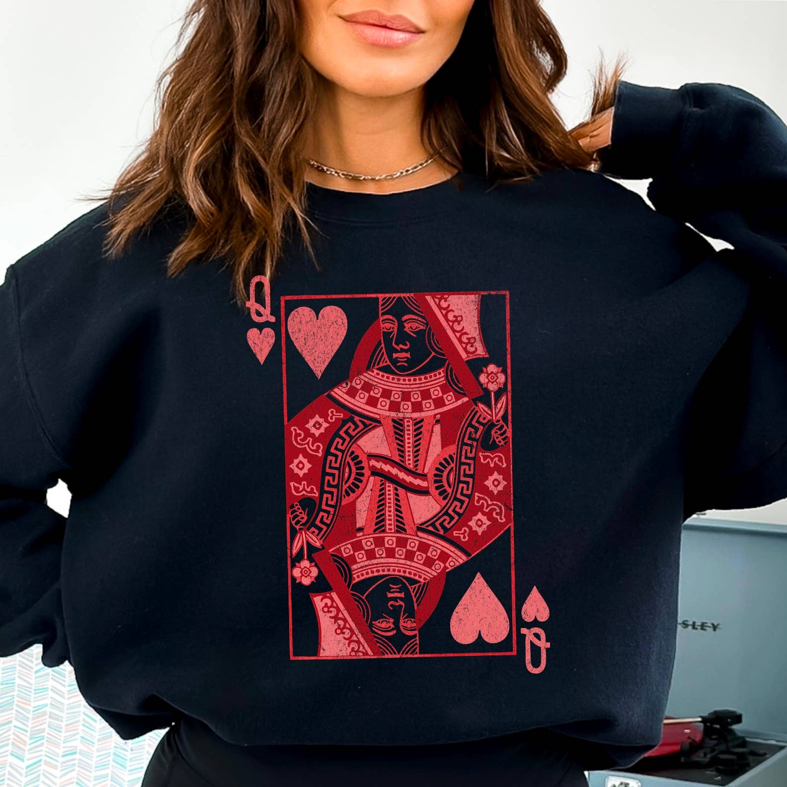 Shoppe SHC - Wholesale Graphic Sweatshirt - Women's - Queen Of Hearts Valentine Graphic Crewneck Sweatshirt12
