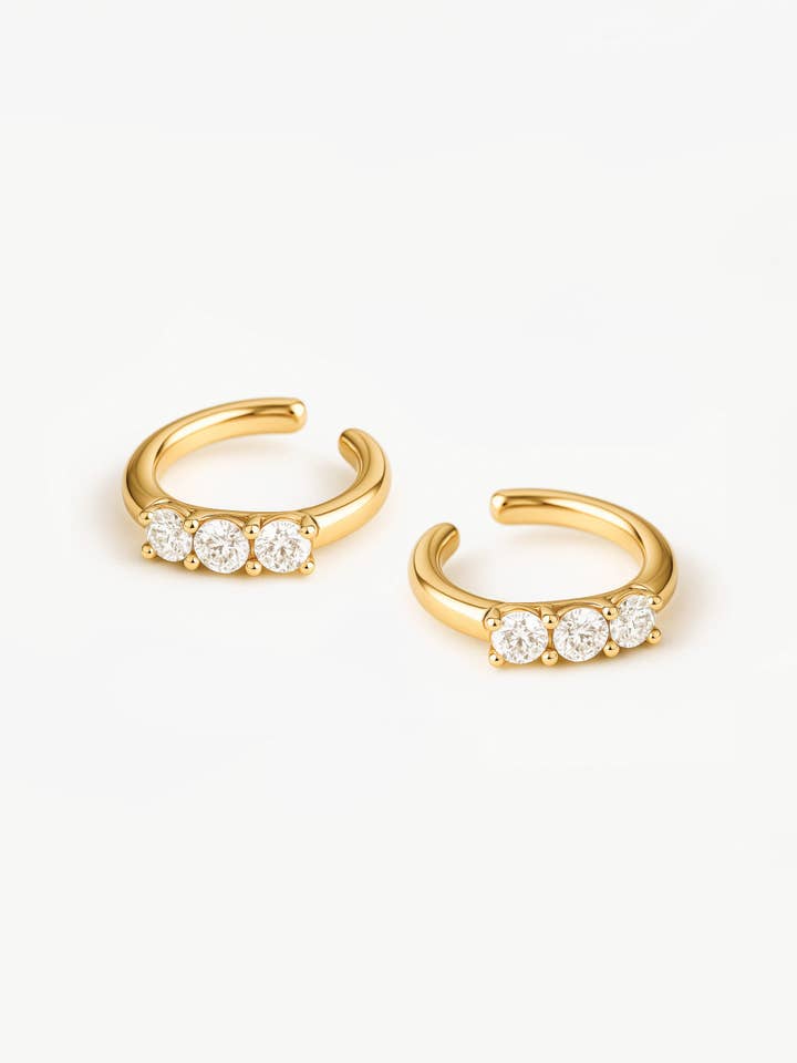 Orecchini a Polsino con Tre Pietre - Coppia per la vendita all'ingrosso da parte di MUCHV